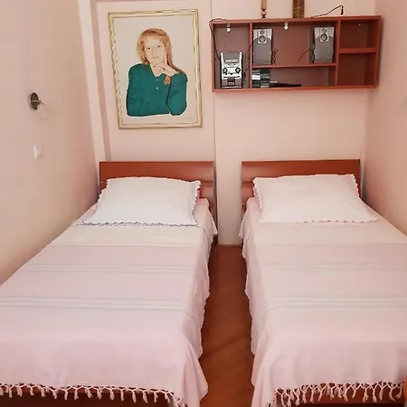 With Parking Space - 16521 Makarska