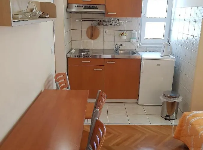 With Parking Space - 16521 * מאקרסקה